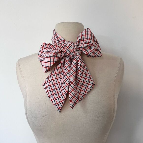 True Vintage 1960s / 1970s Red Plaid Check Ascot Pussybow Scarf - Picture 2 of 3